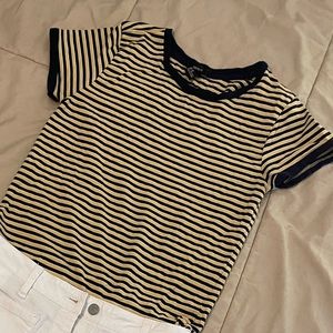 Forever 21 striped everyday t-shirt! Size medium!